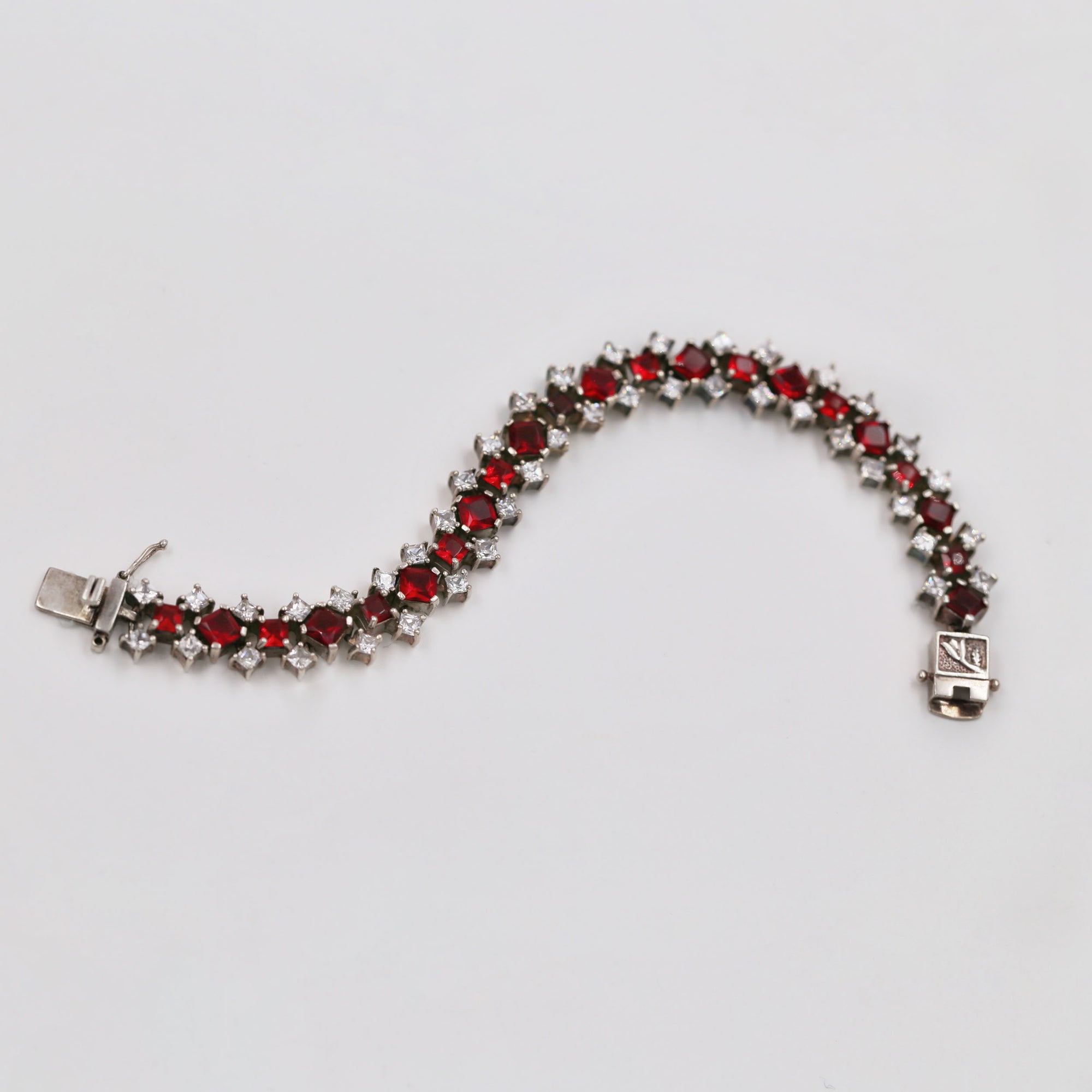 Shiny red silver bracelet