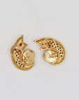 Pearly earrings for pierced ears