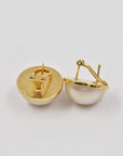 Pearly earrings for pierced ears