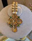 « P&M » colorful cross pendant and pearly necklace