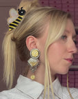 Golden and silvery statement clips
