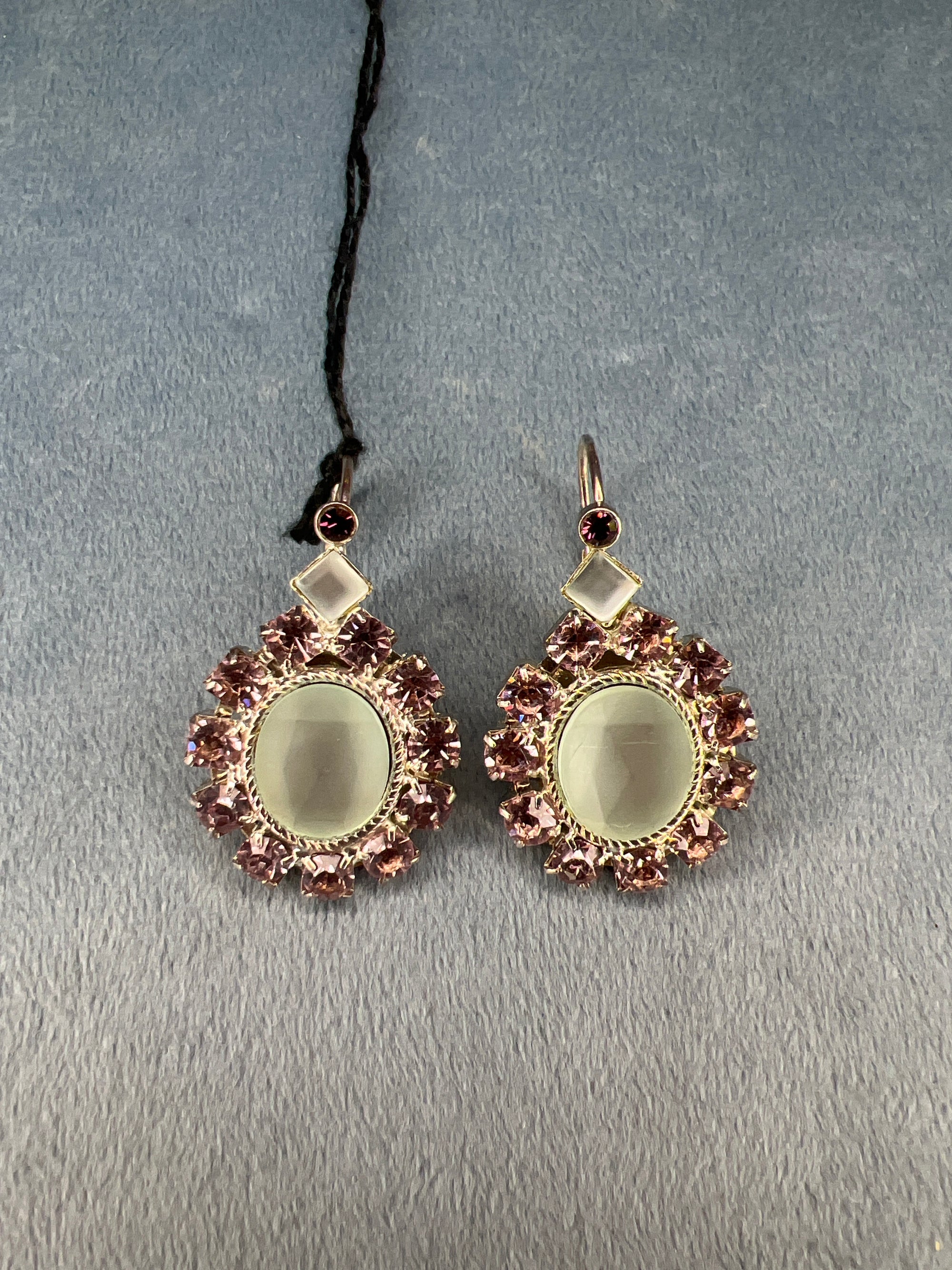 Rossi pink and light green daisy dangly earrings 65