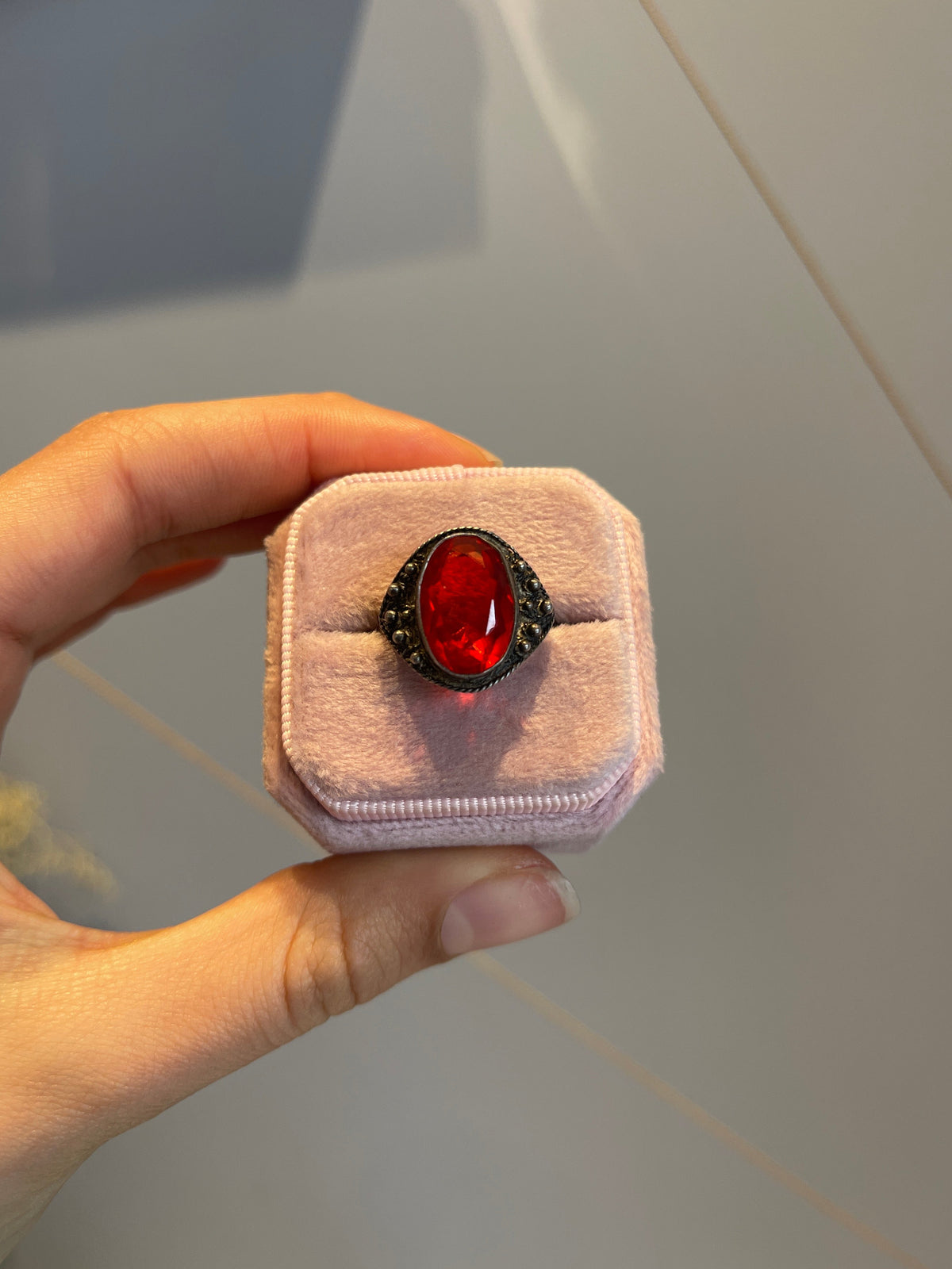 red glass ring antique + mise à taille en 53