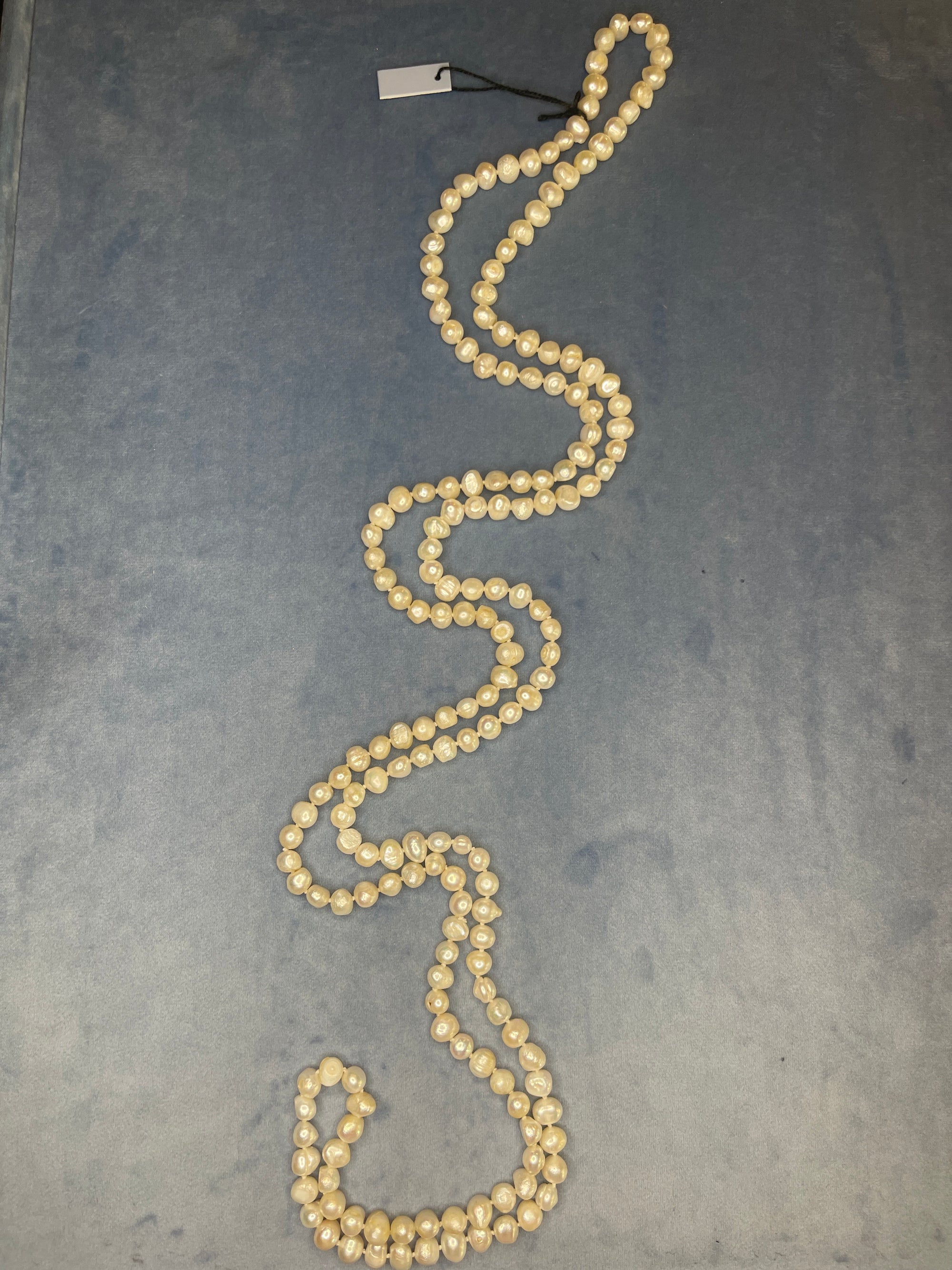 Cultured pearls long necklace IT 450
