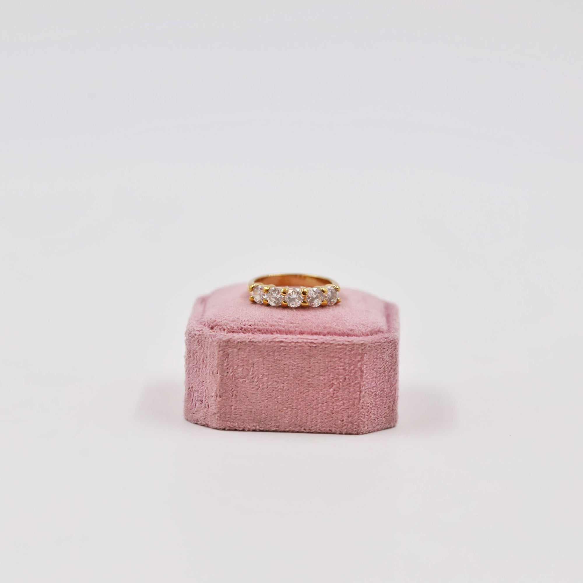 Shiny gold-plated band ring