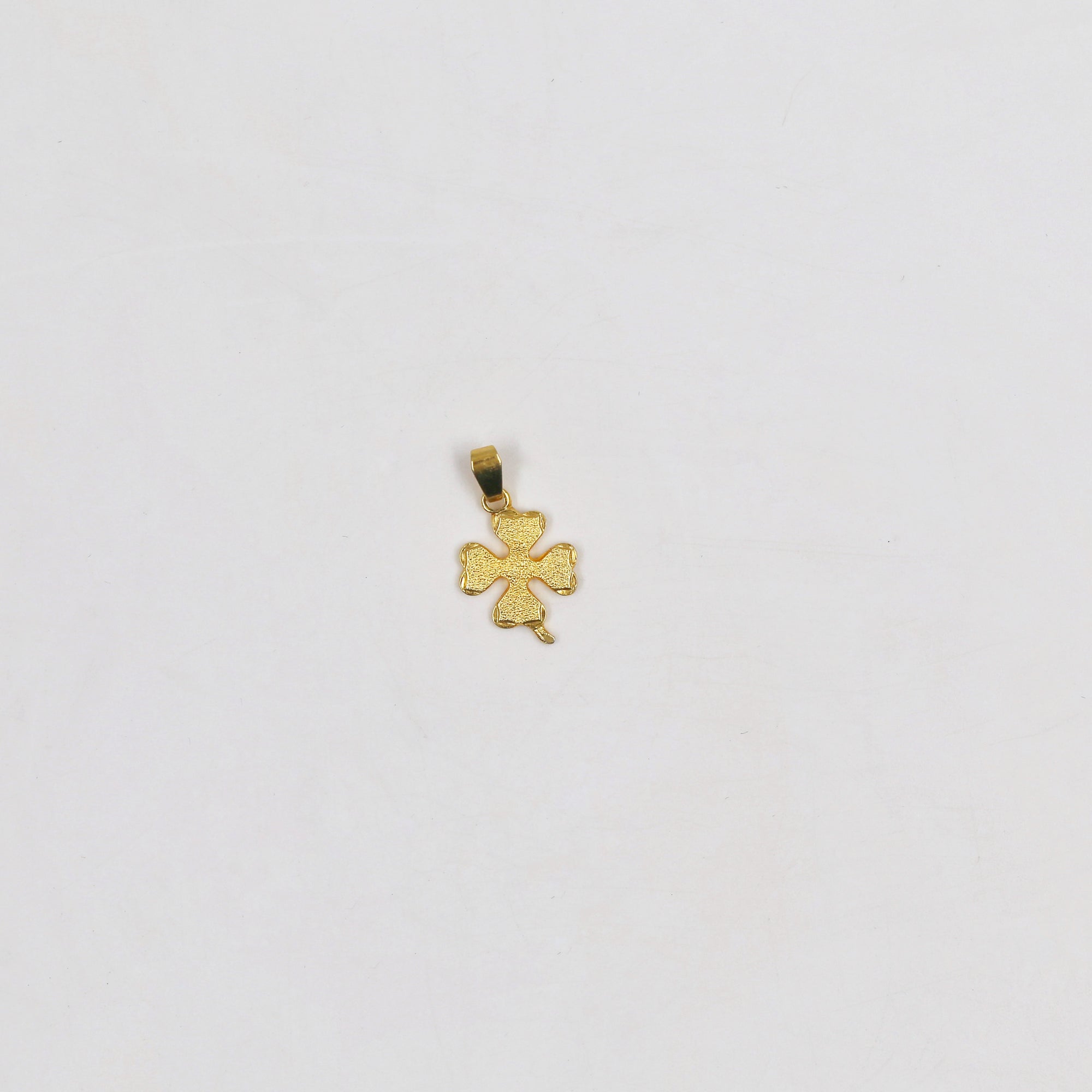 Playful gold-plated pendant (and gift chain)