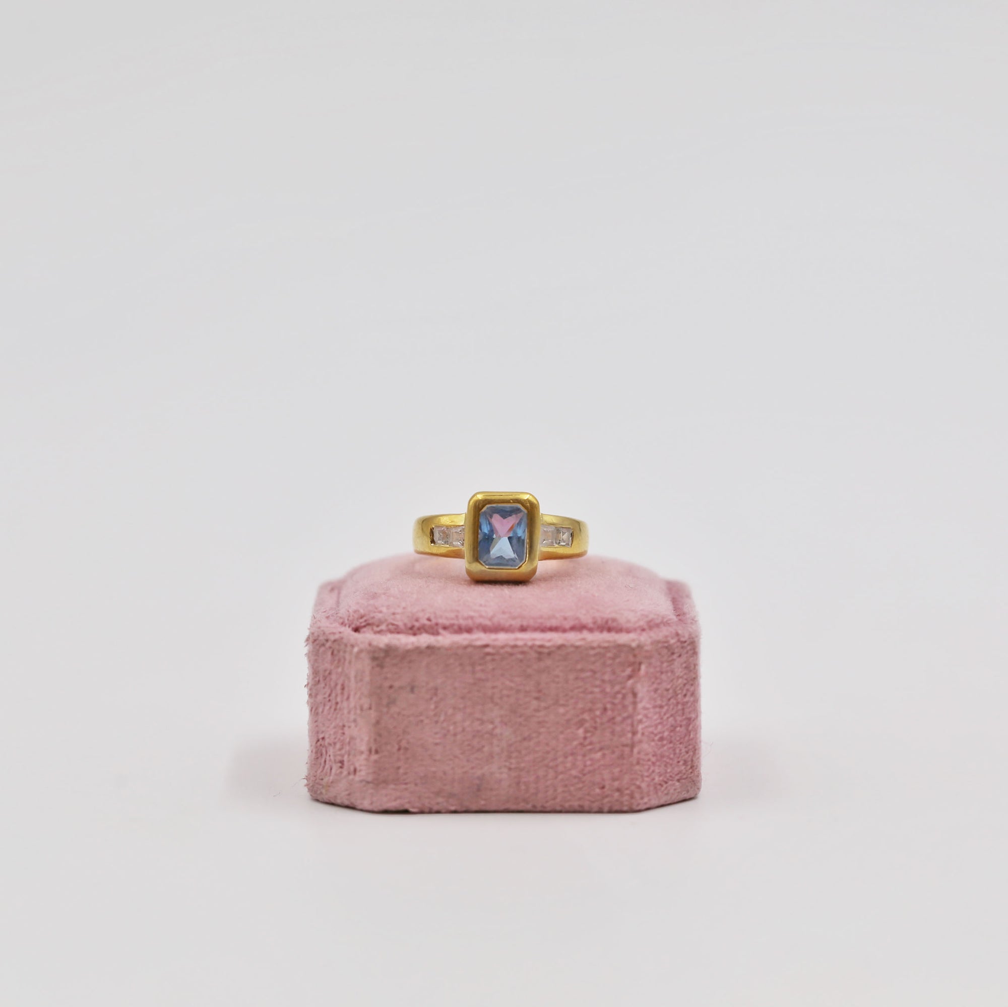 Gold-plated and aquamarine ring
