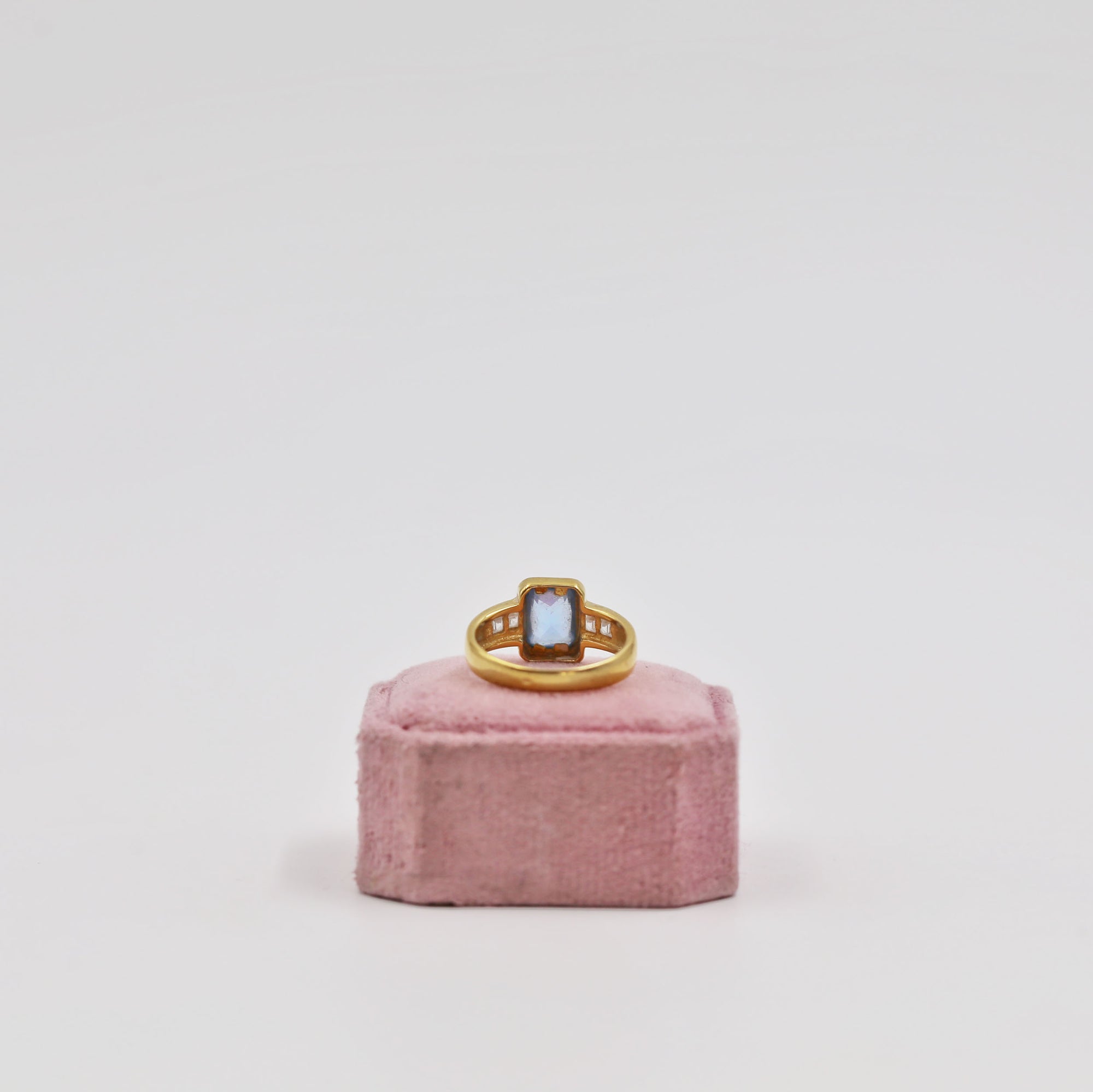 Gold-plated and aquamarine ring