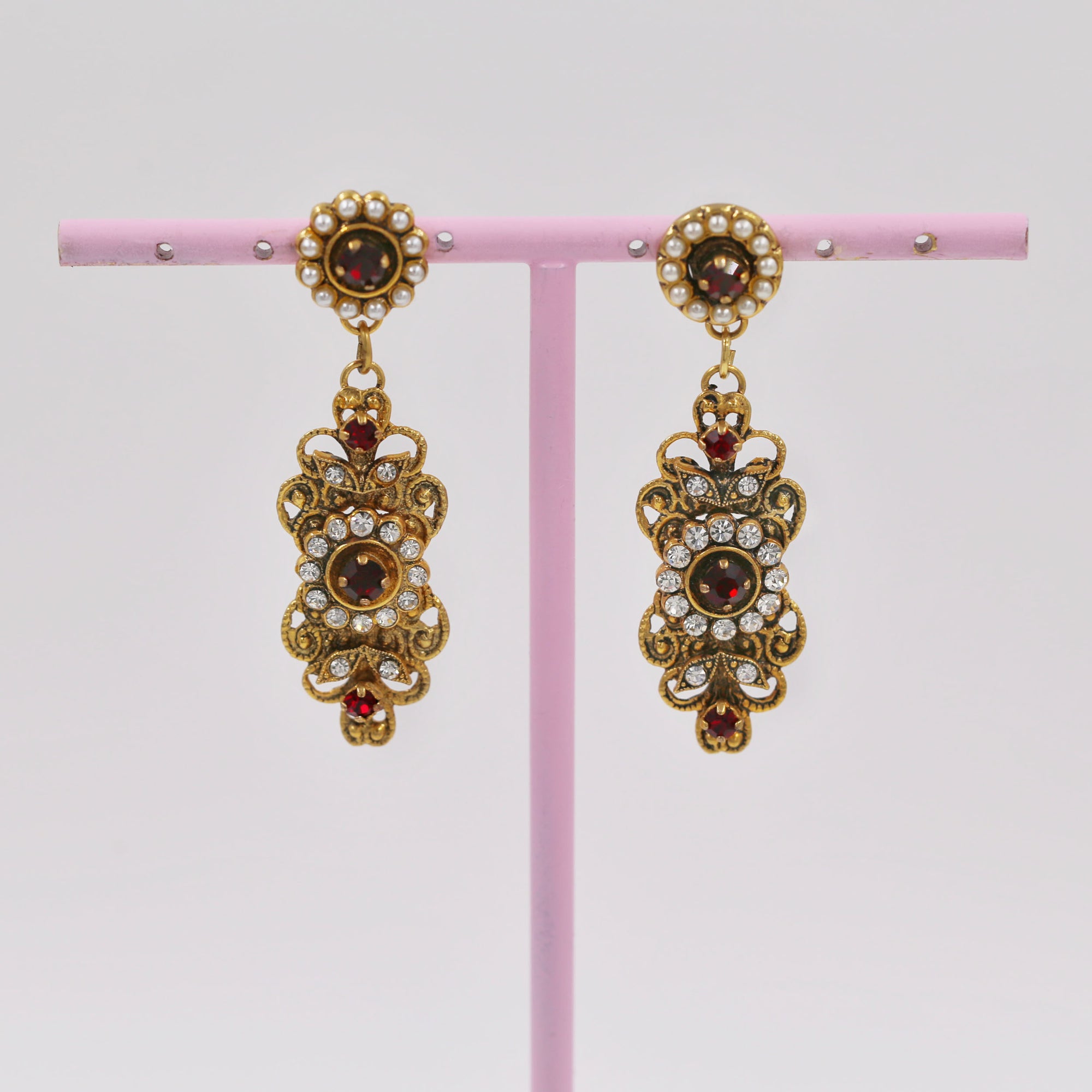« Mulu Reggio E. » shiny red earrings