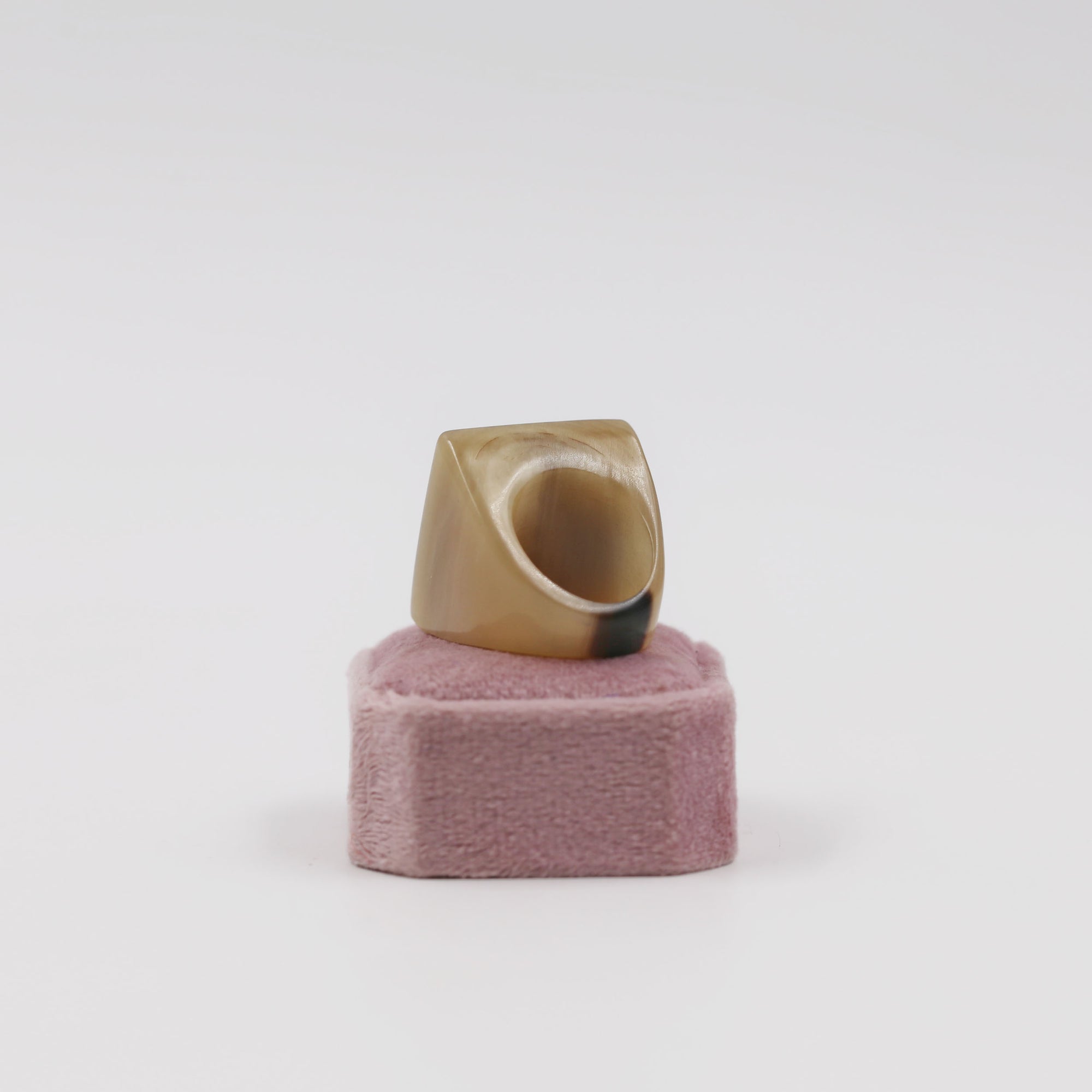 Minimalist horn rings