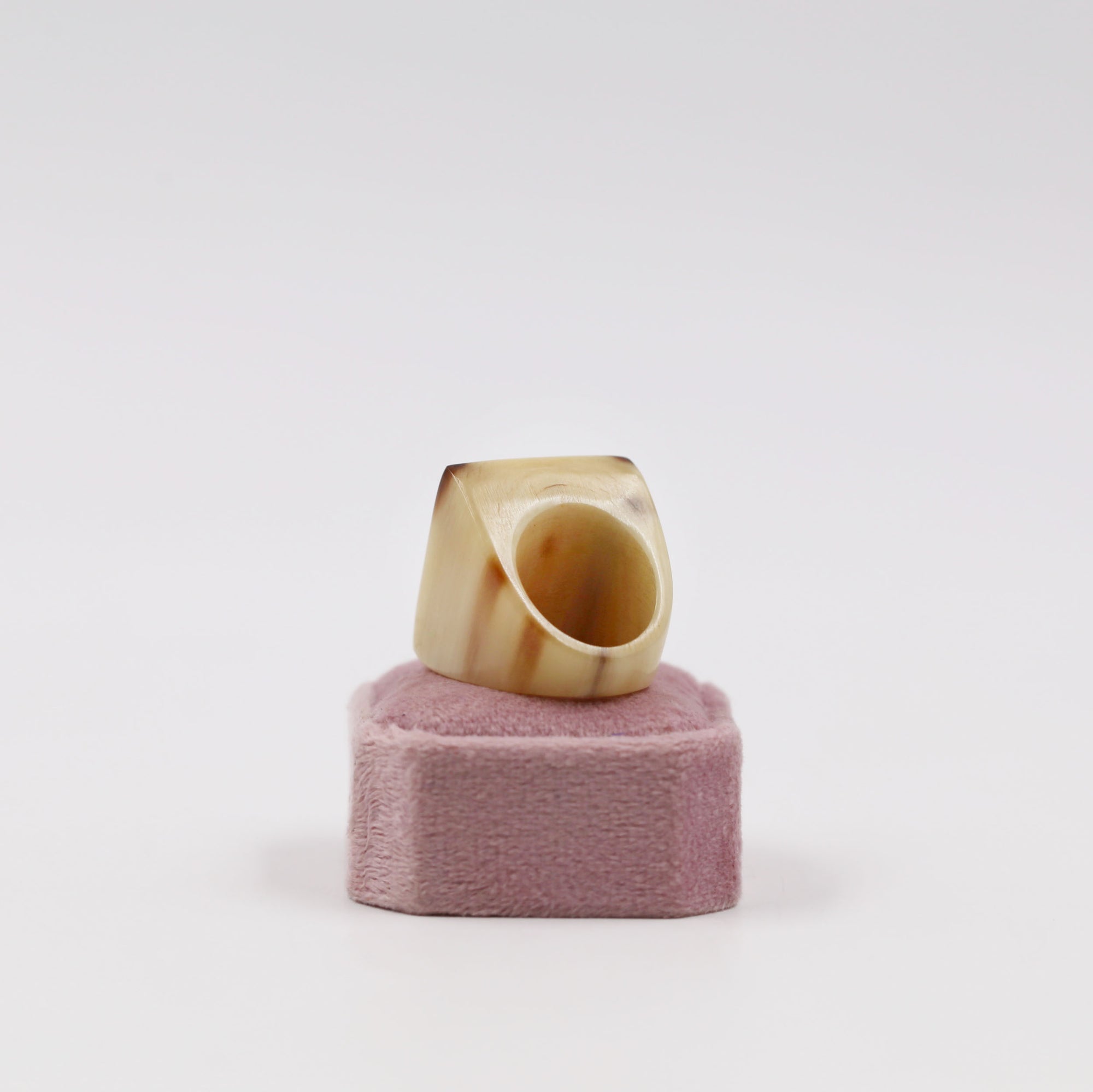 Minimalist horn rings