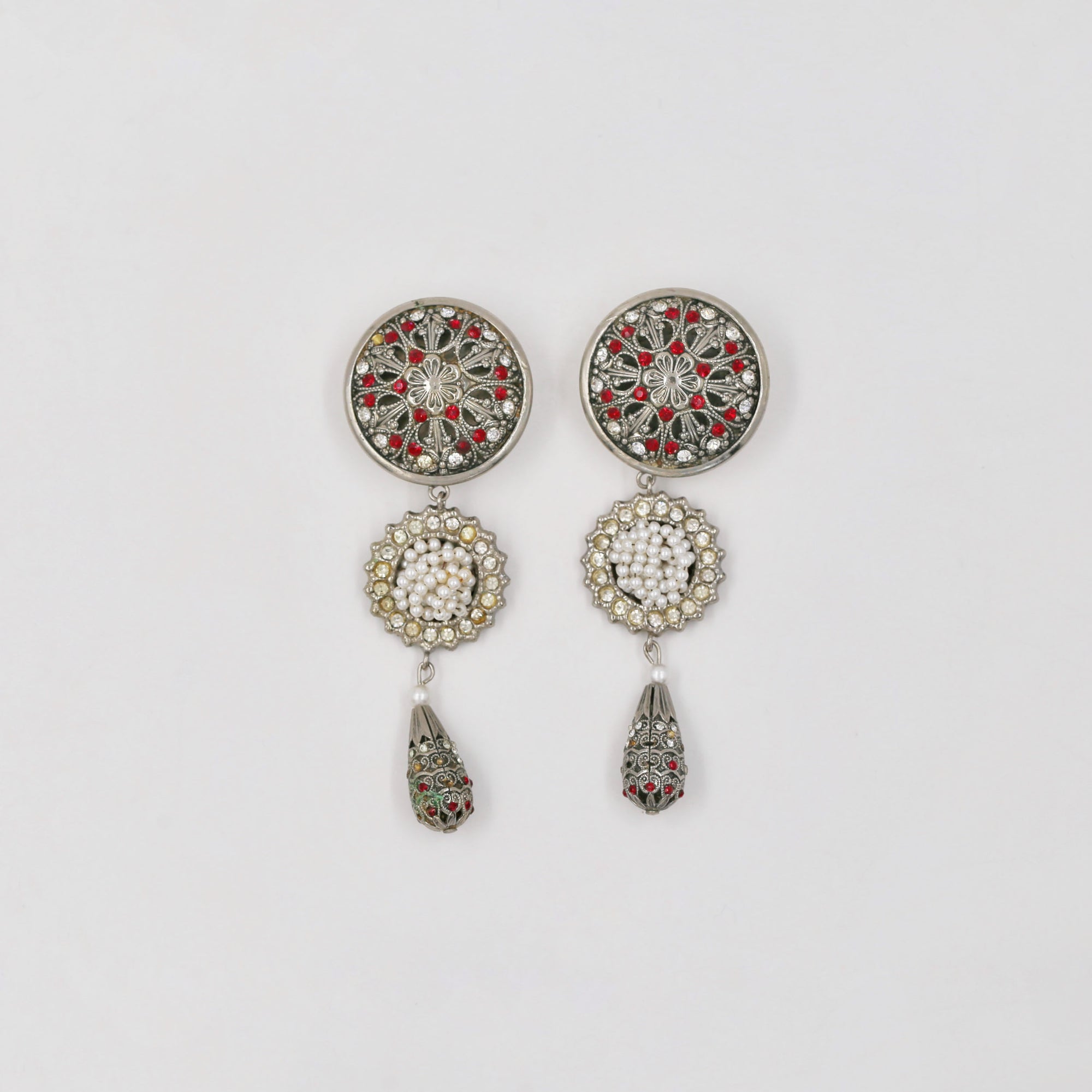 Stunning silvery, red and pearly clips