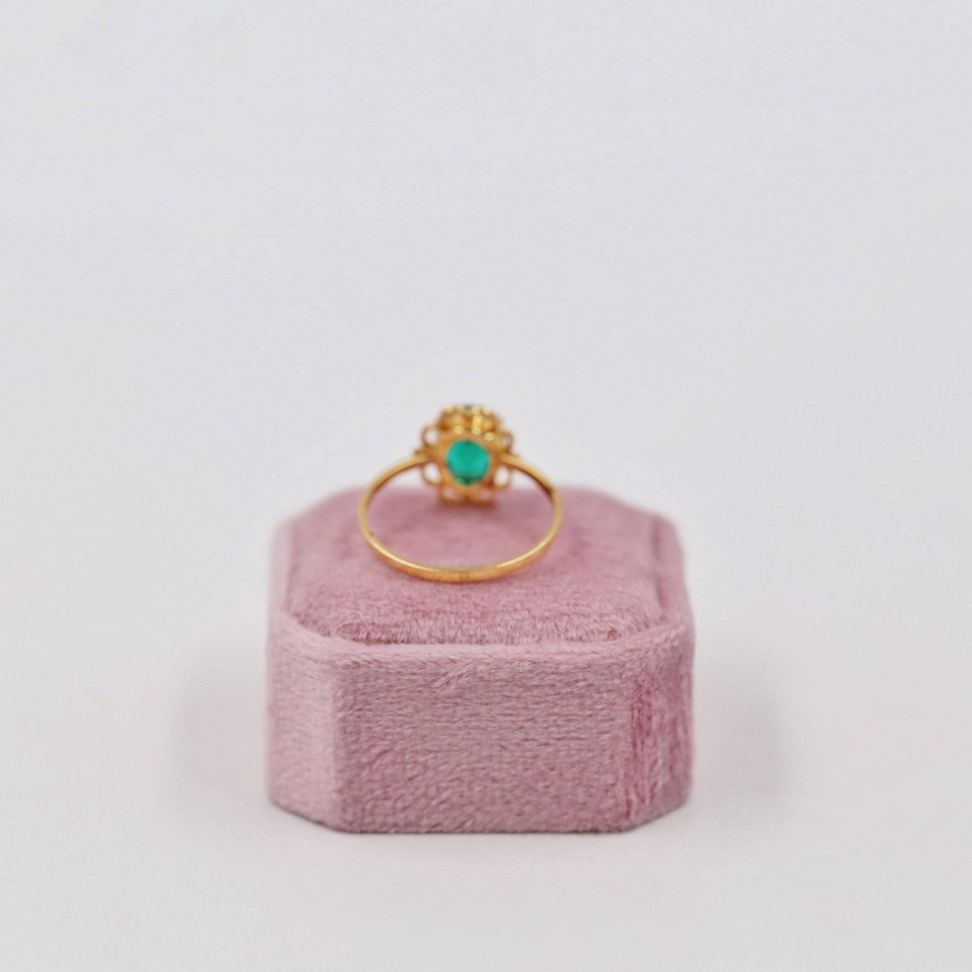 Gold-plated daisy ring