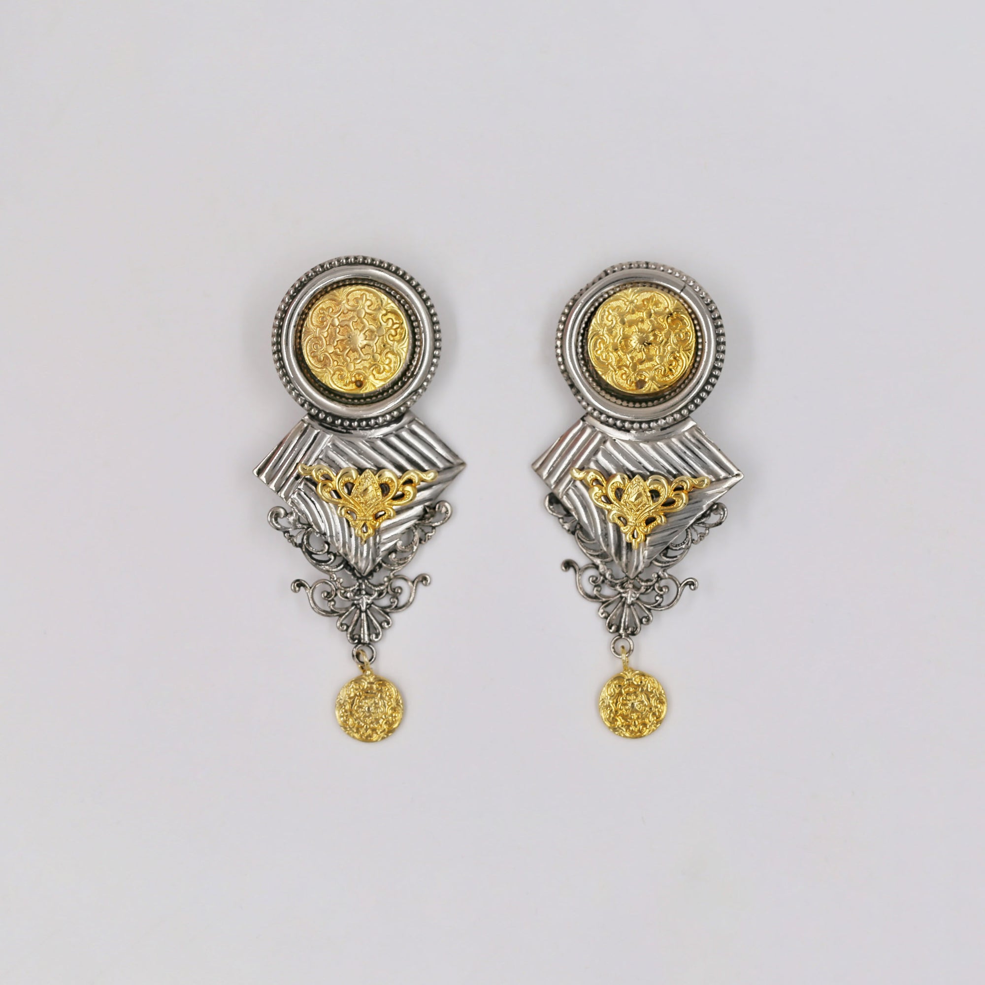 Golden and silvery statement clips