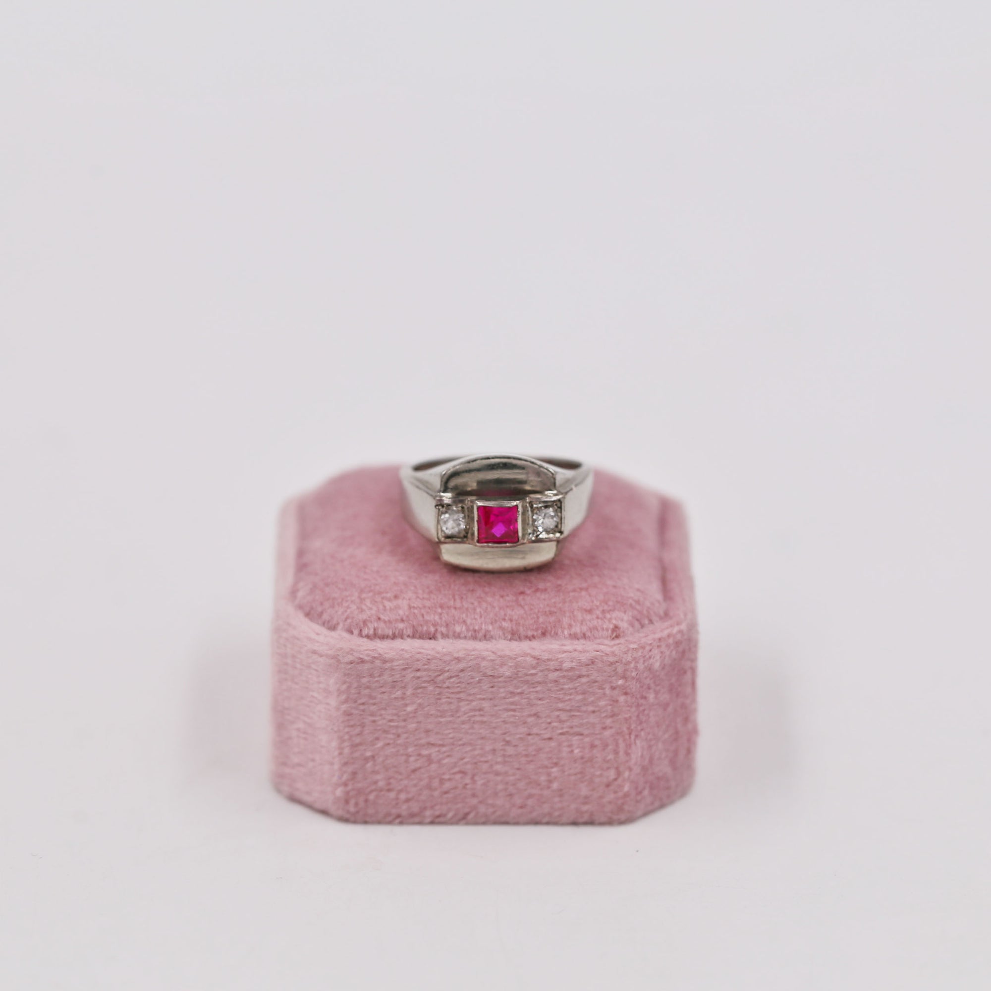Shiny silver spinel ring