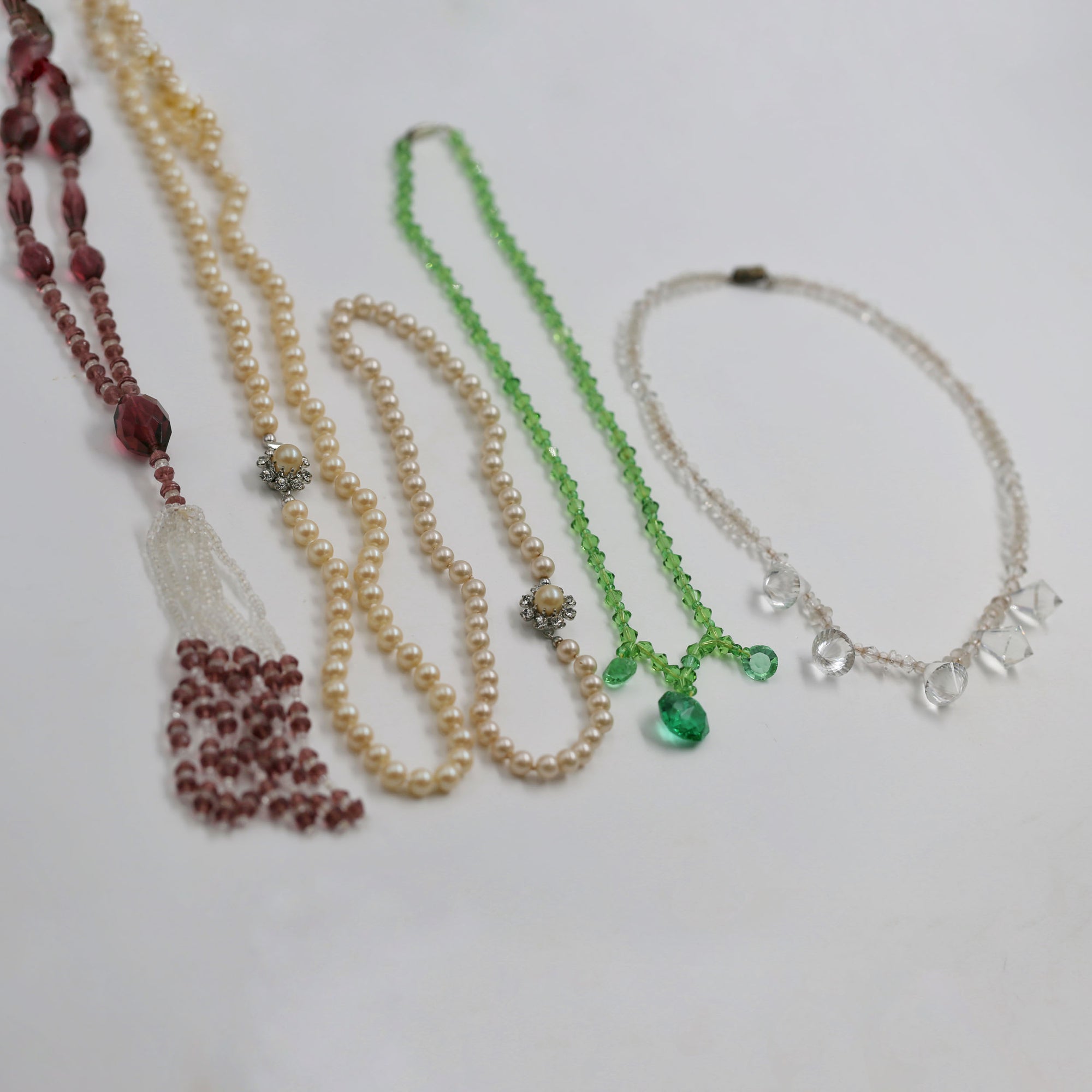 Pearly and glass necklaces from 1920 to 1960