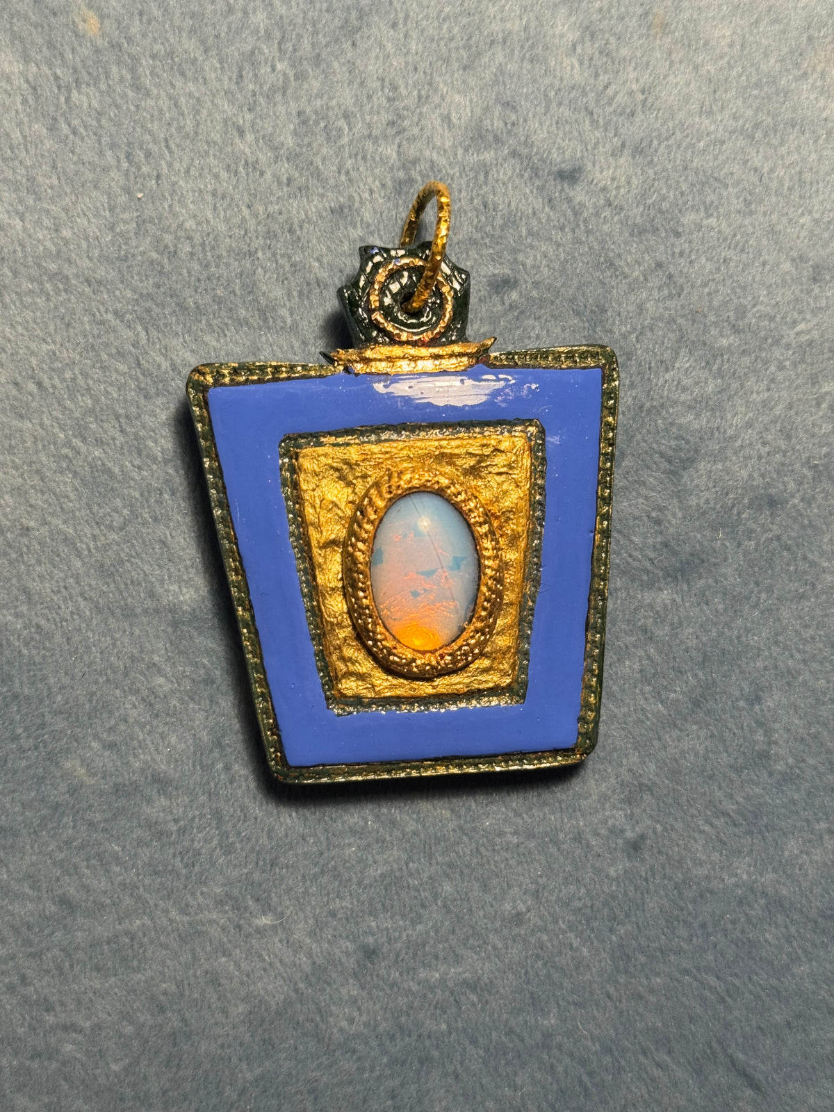 Handcraft opal and blue resin pendant