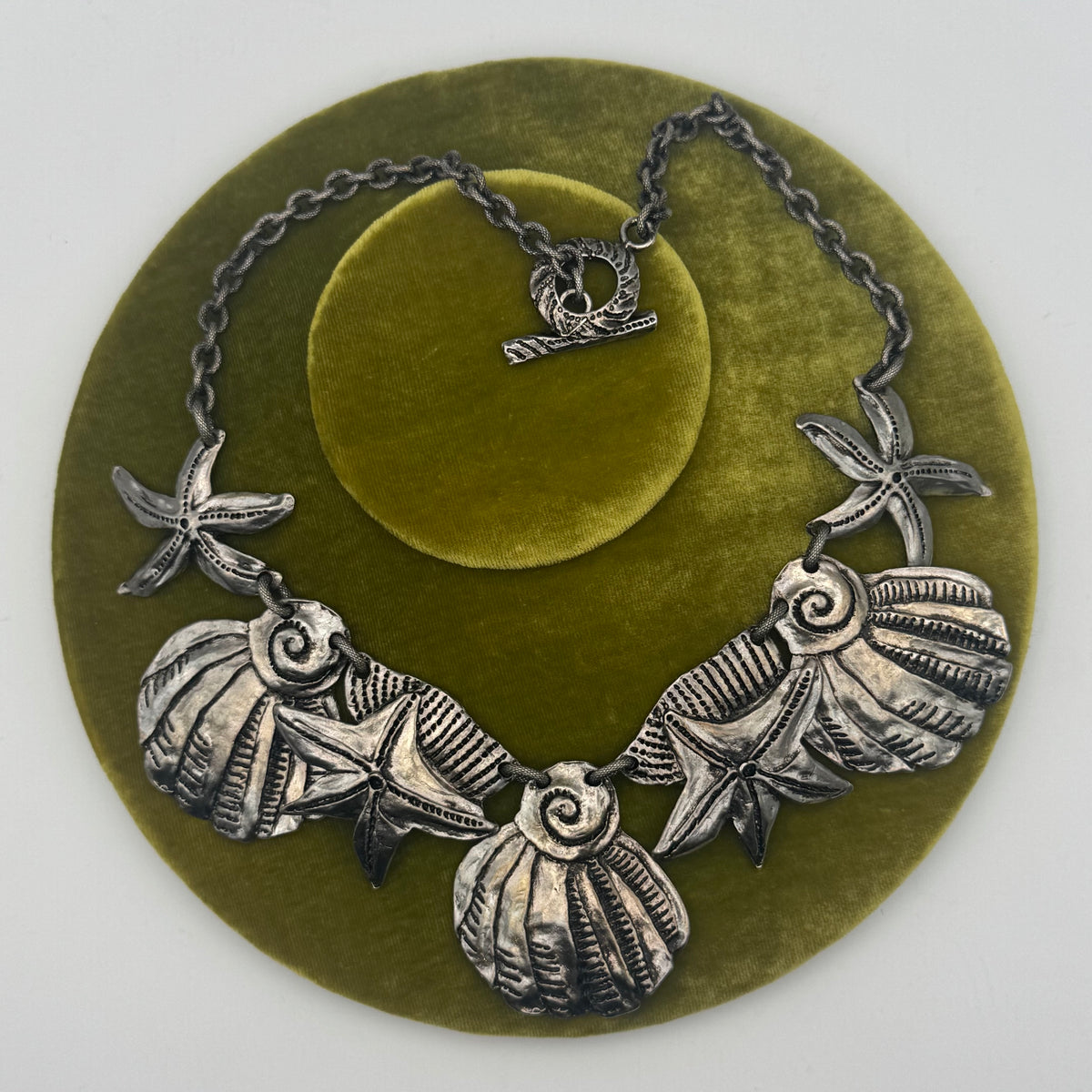 Pache Paris Silvery Metal Shell Necklace