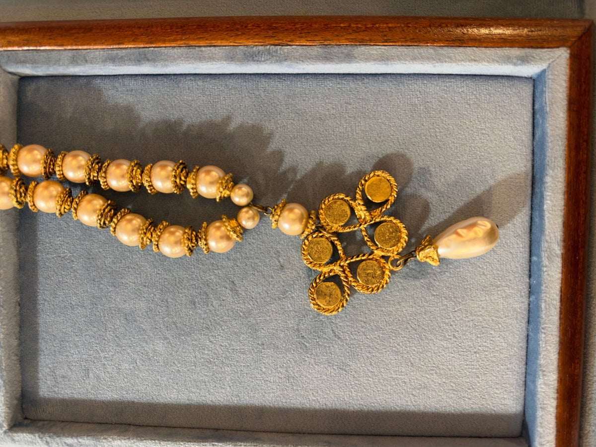 Pearly golden necklace Italian style