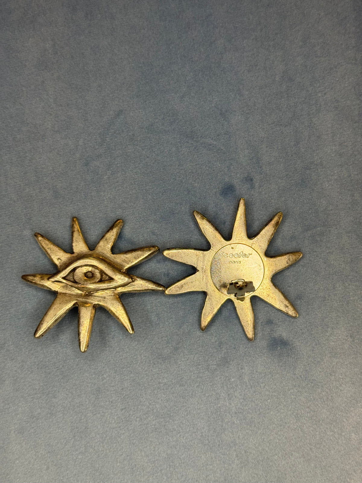 Scooter sunny eyes silvery clips